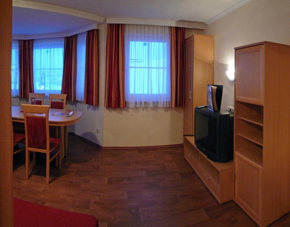 Hotel Germania Ischgl Rum bild