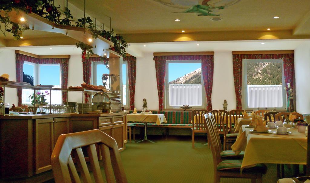 Hotel Germania Ischgl Exteriör bild