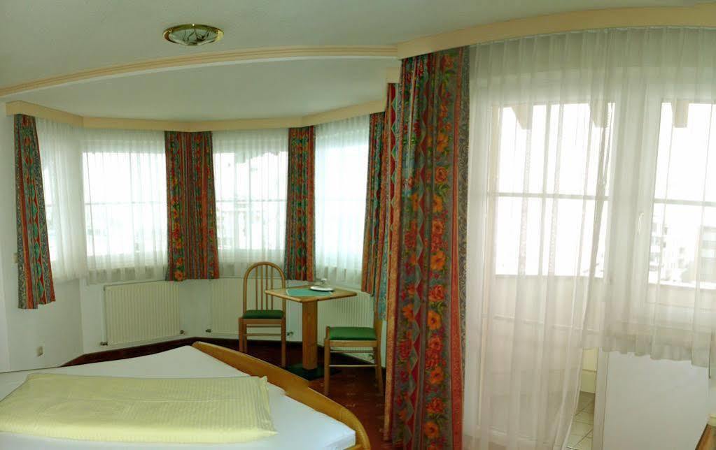 Hotel Germania Ischgl Exteriör bild
